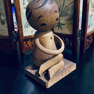 Modern Creative Wooden Kokeshi Doll sitting Girl