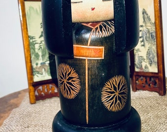 関口三作こけし (21 cm/8.3 インチ)、ヴィンテージ日本の創作木製人形