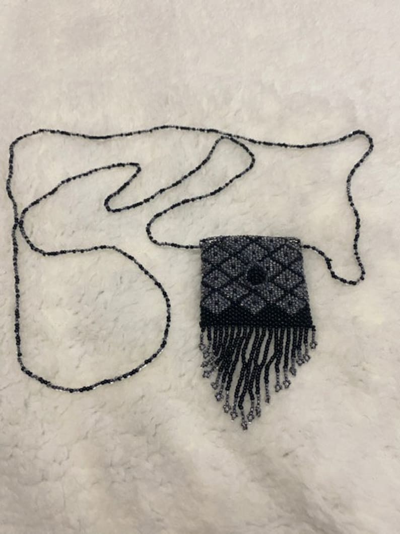 Beaded necklace coin pouch