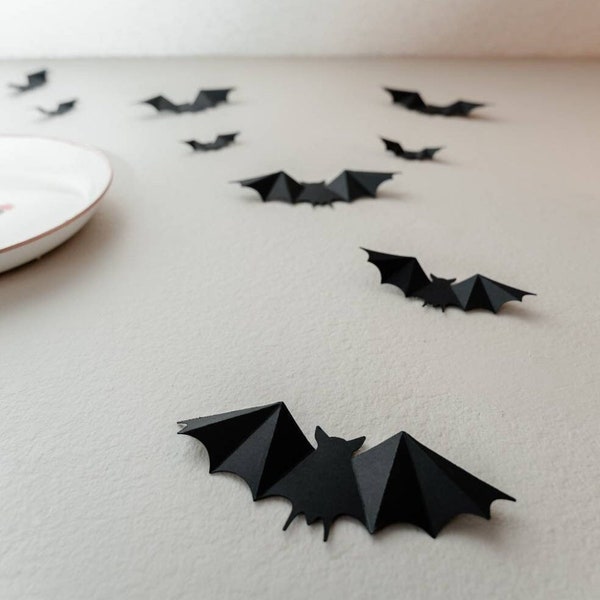 Origami Bats Halloween Wall Decoration, Halloween Card Stock Cut-out Bats, 18 Pieces, 3 Bat Sizes, Origami Bats