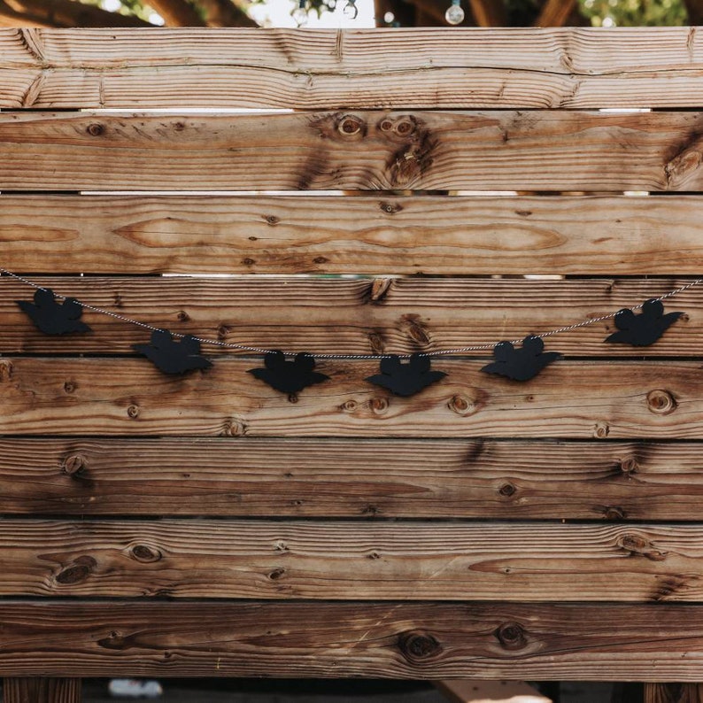 Mickey Mouse Bats Halloween Garland, Gothic Disney Banner bild 2