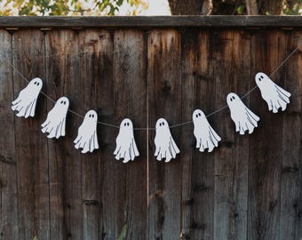 Ghost Halloween Garland, Gothic Spooky Mantle Decor
