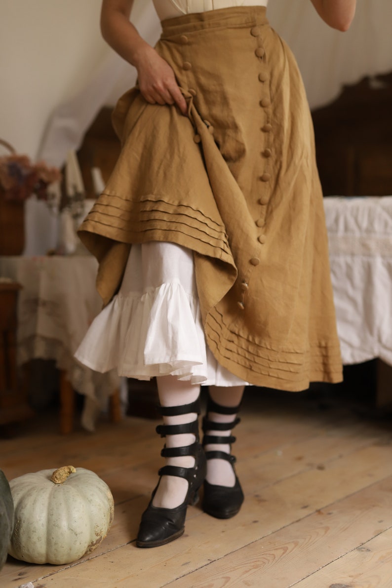 Petticoat Suffragette in Edwardian Victorian style image 3