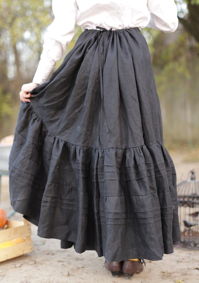 Black Petticoat Gibson girl in Edwardian Victorian style zdjęcie 2