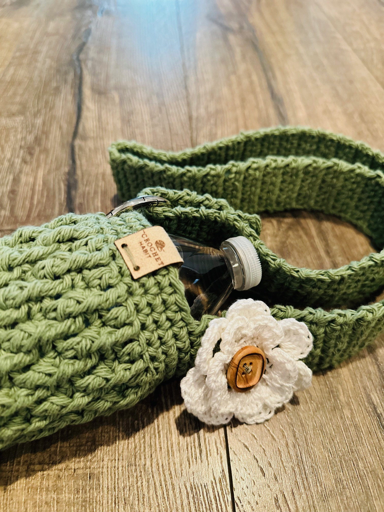 Pattern Only Cute, Fluffy, and Chunky Adjustable Crochet Flower Sling,  Messenger Bag Chunky Yarn 