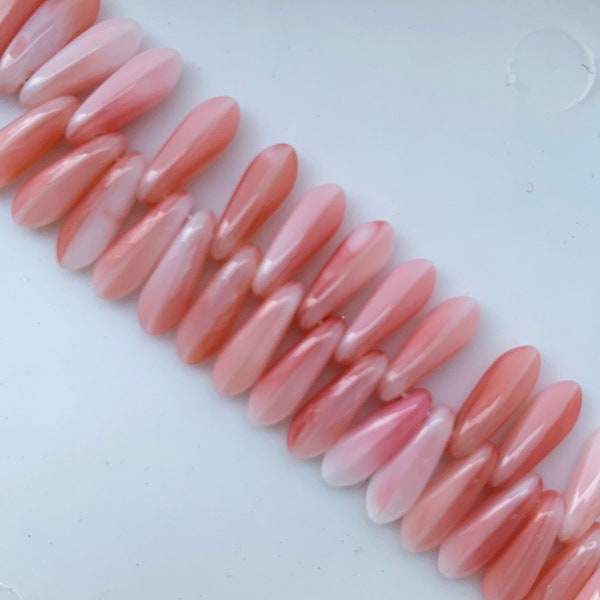 Czech glass dagger beads, fringe beads, petal beads, 3 x 10mm, opaque peaches and cream pink, 1 horizontal hole, 25, 50 or 100