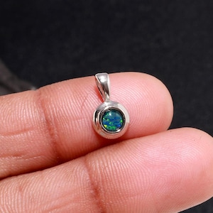 Sterling Silver Australian Triplet Opal Pendant: Multi Flash Oval