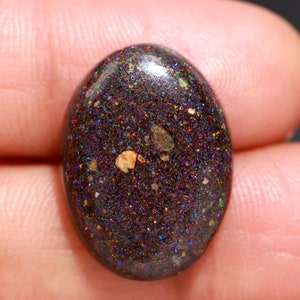 Cabujón de ópalo Andamooka natural: piedra preciosa ovalada con destellos múltiples (21 x 15,40 x 4,80 mm)