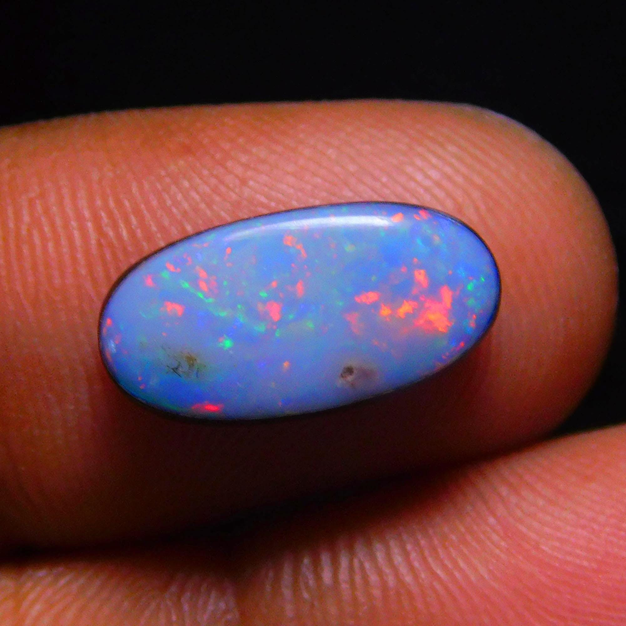 14 x 7 mm 天然オーストラリア産オパール、楕円形、クーバー