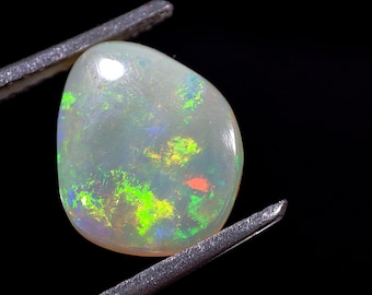 Coober Pedy Opal Cabochon: 11x9mm Multi Flash Australian Gemstone