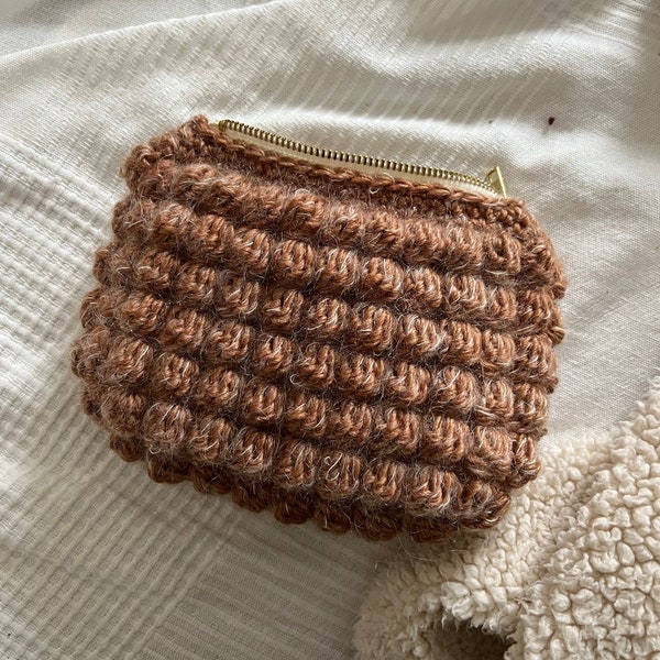 Crochet bobble clutch