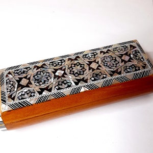 inlaid Jewelry box . Amazing Egyptian Handmade Jewelry Box - Beech wood with inlaid Mother of Pearl -