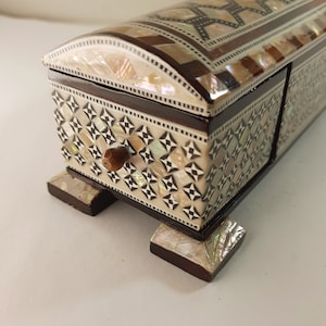 inlaid Jewelry box . Amazing Egyptian Handmade Jewelry Box - Beech wood with inlaid Mother of Pearl -