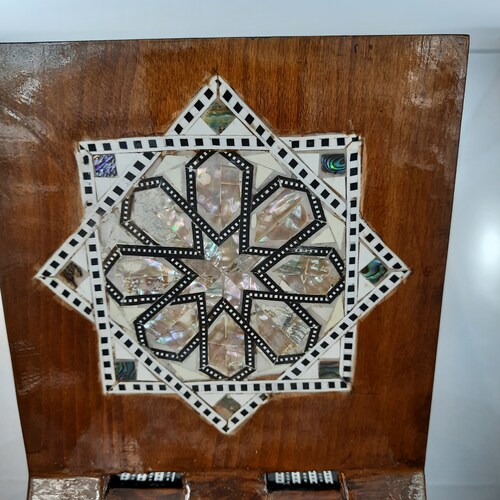 Egyptian Handmade Islamic Muslim Quran Holder Stand Beech Wood Inlaid Mother of Pearl. shops