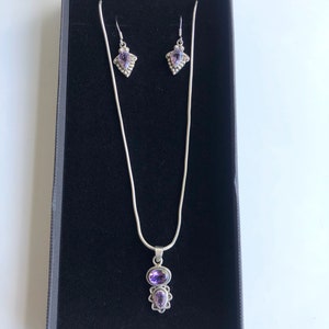Amethyst and Pure Silver Jewellery Set- Genuine Gemstone Jewellery Set-Amethyst and earrings and pendant - Handmade Earrings and Pendant Set