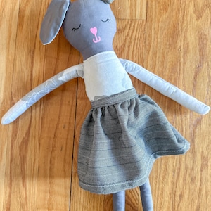 Bunny doll, handmade bunny doll, Montessori doll, bunny stuffie, bunny plushie, babygirl gift, personalized doll, babyshower gift,