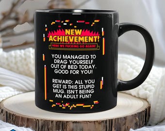 Taza de Carl Black con el nuevo logro LitRPG Dungeon Crawler. Regalo perfecto para amantes de la fantasía y la ciencia ficción, lectores de BookTok, fans de DCC y la Princesa Donut.