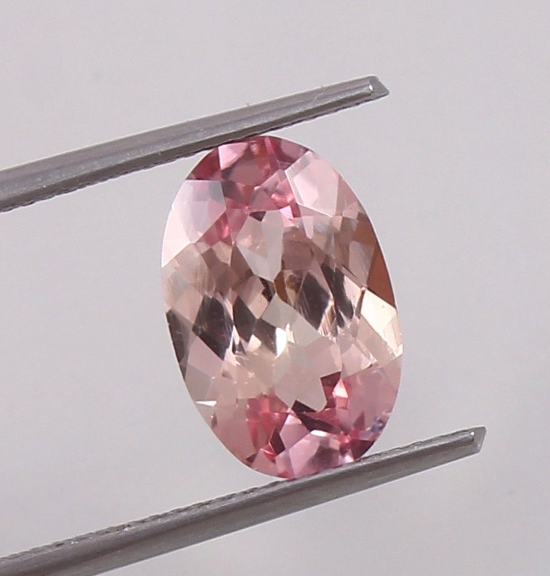 Padparadscha saphir forme ovale pierre précieuse naturelle certifiée Padparadscha saphir forme ovale pierre précieuse naturelle certifiée
