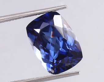Ceylon koningsblauwe saffier: 9-karaats kussengeslepen edelsteen (10 x 14 mm)