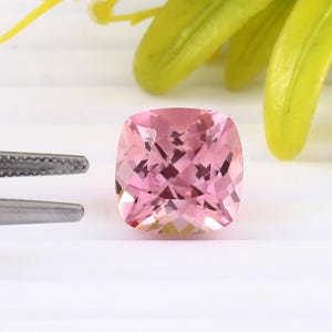 AAA+ Grade 12 MM Madagascar Morganite Loose Cushion Gemstone Cut, Transparent Morganite Cut Stone, Fashion Jewelry Making Tools 10.50 Carat
