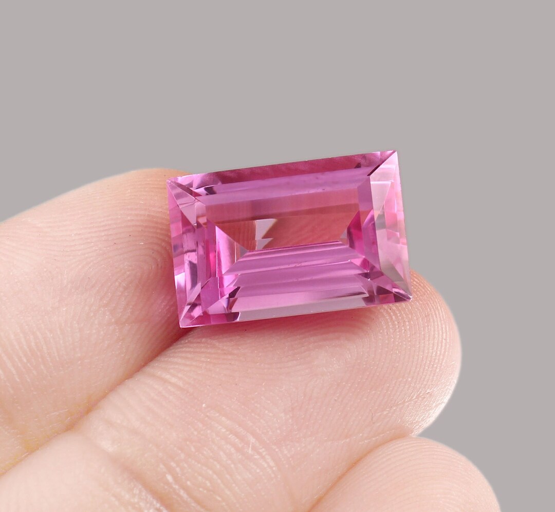 AAAセイロンピンクサファイア：エメラルドカットルースジェムストーン