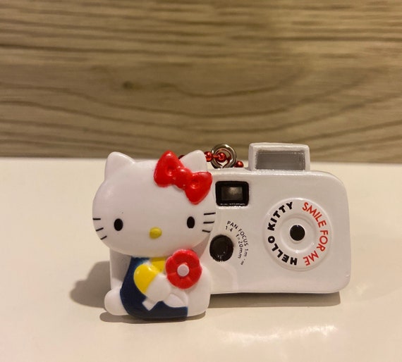 Retired Miniature Hello Kitty Sewing Machine Clock Camera 