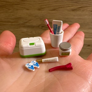 Dollhouse miniature toothpaste bathroom supplies beauty supplies hair clip