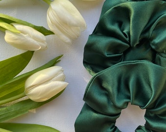 19 momme Mulberry Silk Hair Scrunchies - Emerald - Price is for one scrunchie