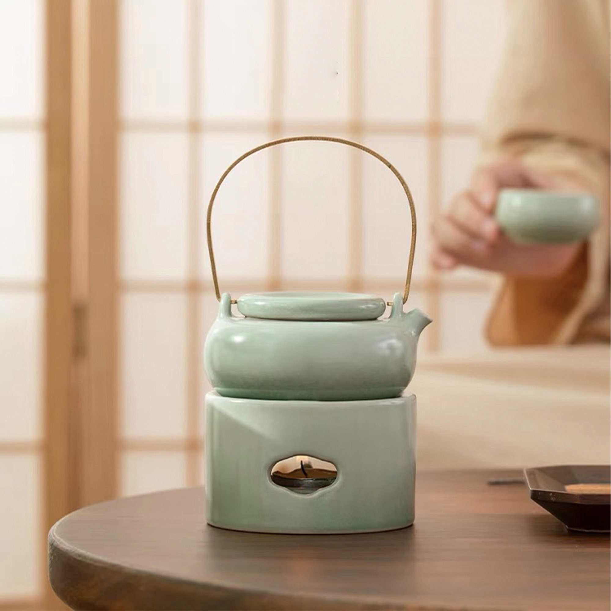Ceramic Teapot Warmer, Teapot Warmer with Cork Surface, White Tea