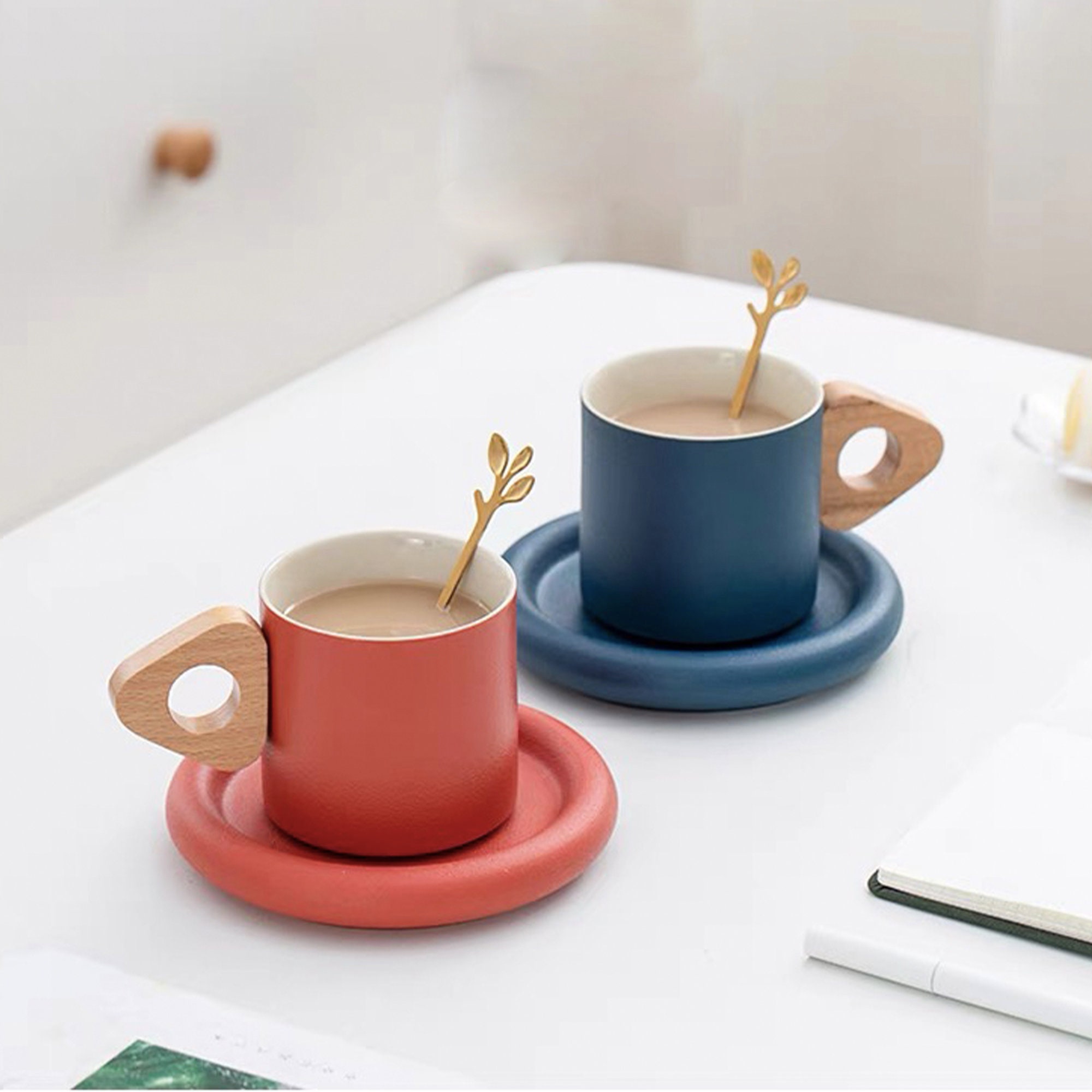 CLASGLAZ 6oz Ceramic Espresso Cups with Wooden Handle, Small  Coffee Cups for Latte Cappuccino, Tea Cups Set of 4: Espresso Cups