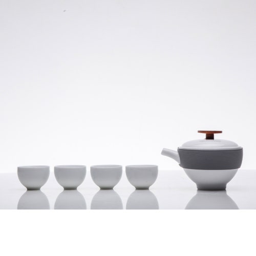 Minimal Travel tea set with case | 1 pot with lid 4 cups 1 shops case 1 tower | Christmas gift for coworker