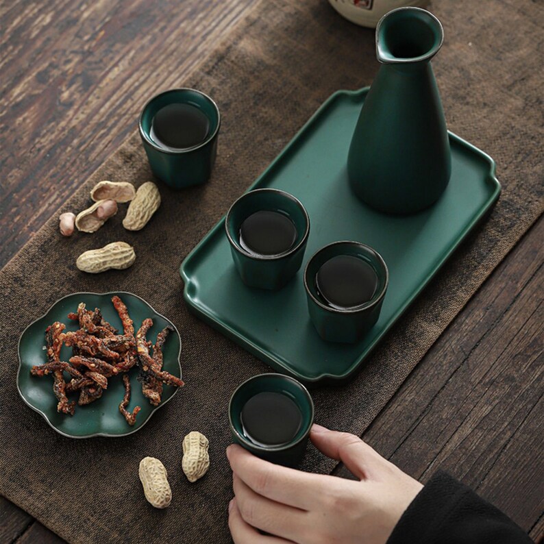 Vintage Japanese Sake Set With Tray 1 Saki Pot 2 Cups or 4 Etsy