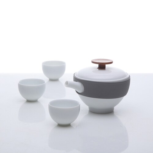 Minimal Travel tea set with case | 1 pot with lid 4 cups 1 shops case 1 tower | Christmas gift for coworker