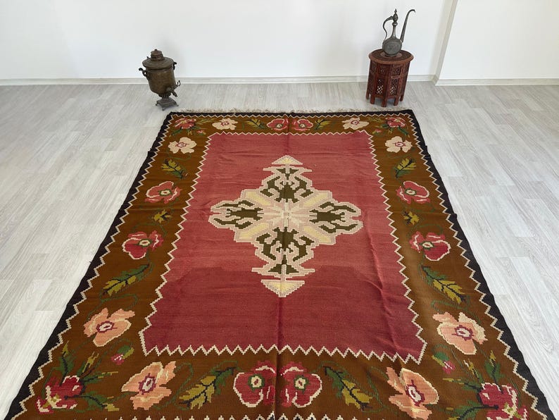 Old Balkan Kilim, Balkan Kilim, Large Kilim Rug, Pastel Kilim, Floral Design Rug, Floral Motif,Flower Motif, Medallion Kilim, 7x9 Rug image 2