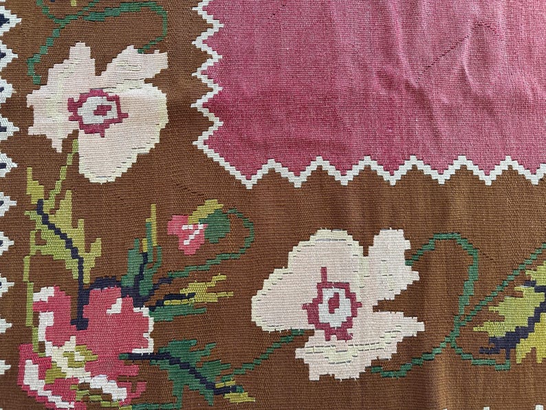 Old Balkan Kilim, Balkan Kilim, Large Kilim Rug, Pastel Kilim, Floral Design Rug, Floral Motif,Flower Motif, Medallion Kilim, 7x9 Rug image 9