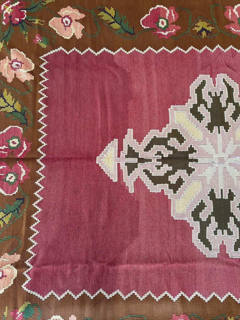 Old Balkan Kilim, Balkan Kilim, Large Kilim Rug, Pastel Kilim, Floral Design Rug, Floral Motif,Flower Motif, Medallion Kilim, 7x9 Rug image 10