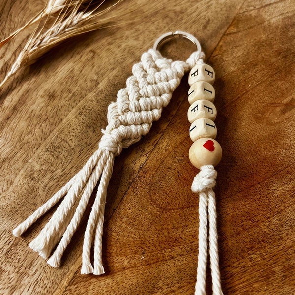 Personalized Macramé key ring: Car key ring - Birthday - party - departure - housewarming - license - home - house - gift.