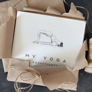 The Perfect Yoga Practice Book. Yoga Gift Pose Illustrations – Yoga Practice Guide Gift and Yoga Postures