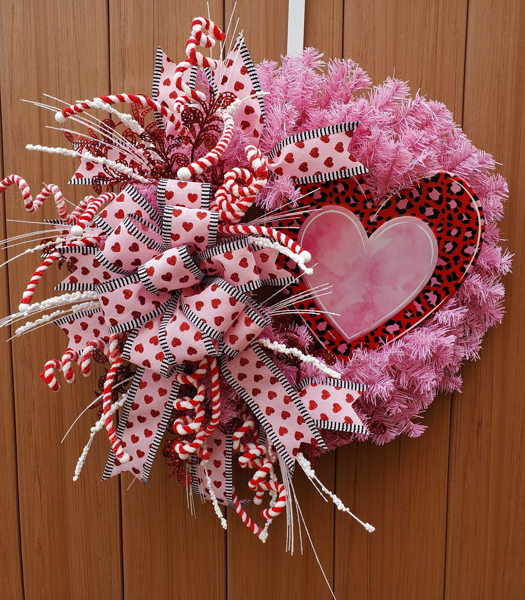 Valentine Wreath for Front Door. Animal Print Valentines Day Wreath. Heart  Wreath. Valentines Day Gift. Valentines Day Decor. 