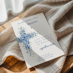 Per questo bambino abbiamo pregato: invito per baby shower, invito per baby shower cristiano, invito floreale blu per neonato, biglietto stampabile e digitale