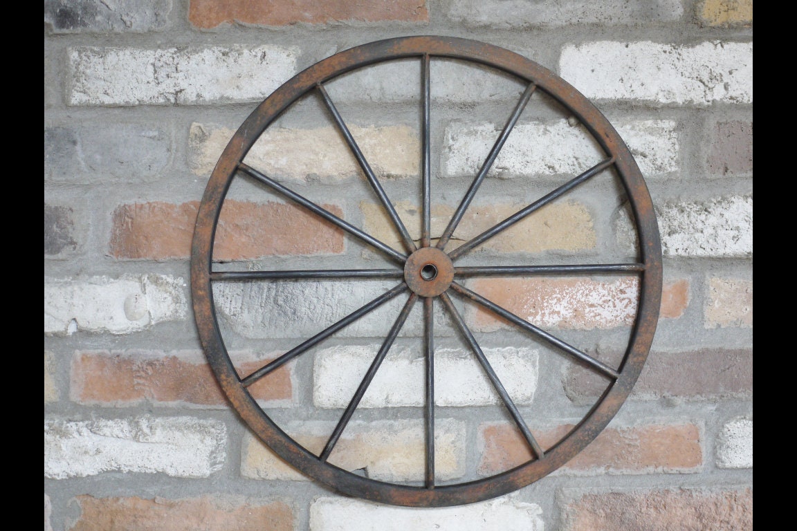Rustic Metal Wheel Wall Hanging Wagon Garden Décor Cartwheels | Etsy