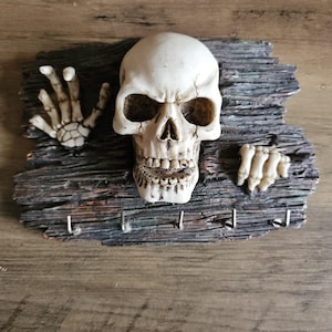 Skeleton Hanging Key Holder
