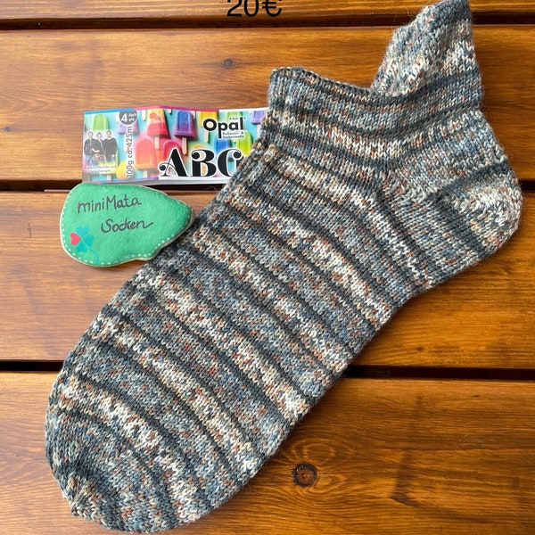 Handgestrickte Sneakersocken in Größen 44/45