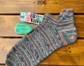 Handgestrickte Sneakersocken in Größen 44/45