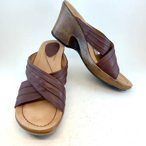 Dansko Brown Leather Neve Criss Cross Wedge Slides Sandals, size 40 9.5 10