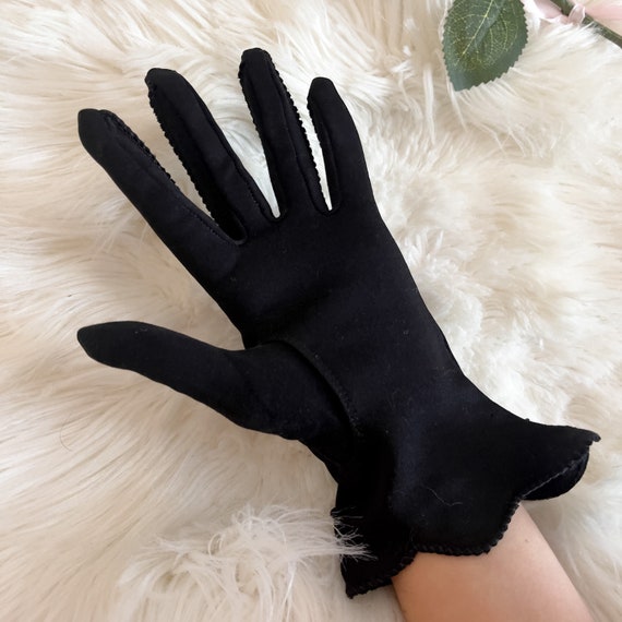Glamorous Retro Black Scalloped Gloves/claw glove… - image 3