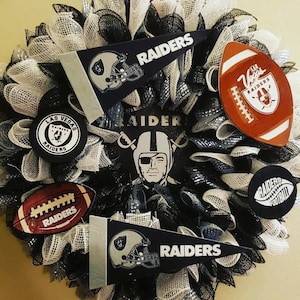 Raiders Fan Wreath