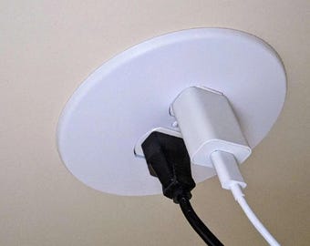 Modern Circle Outlet Cover – Minimalist Round Wall Plate in Black or White