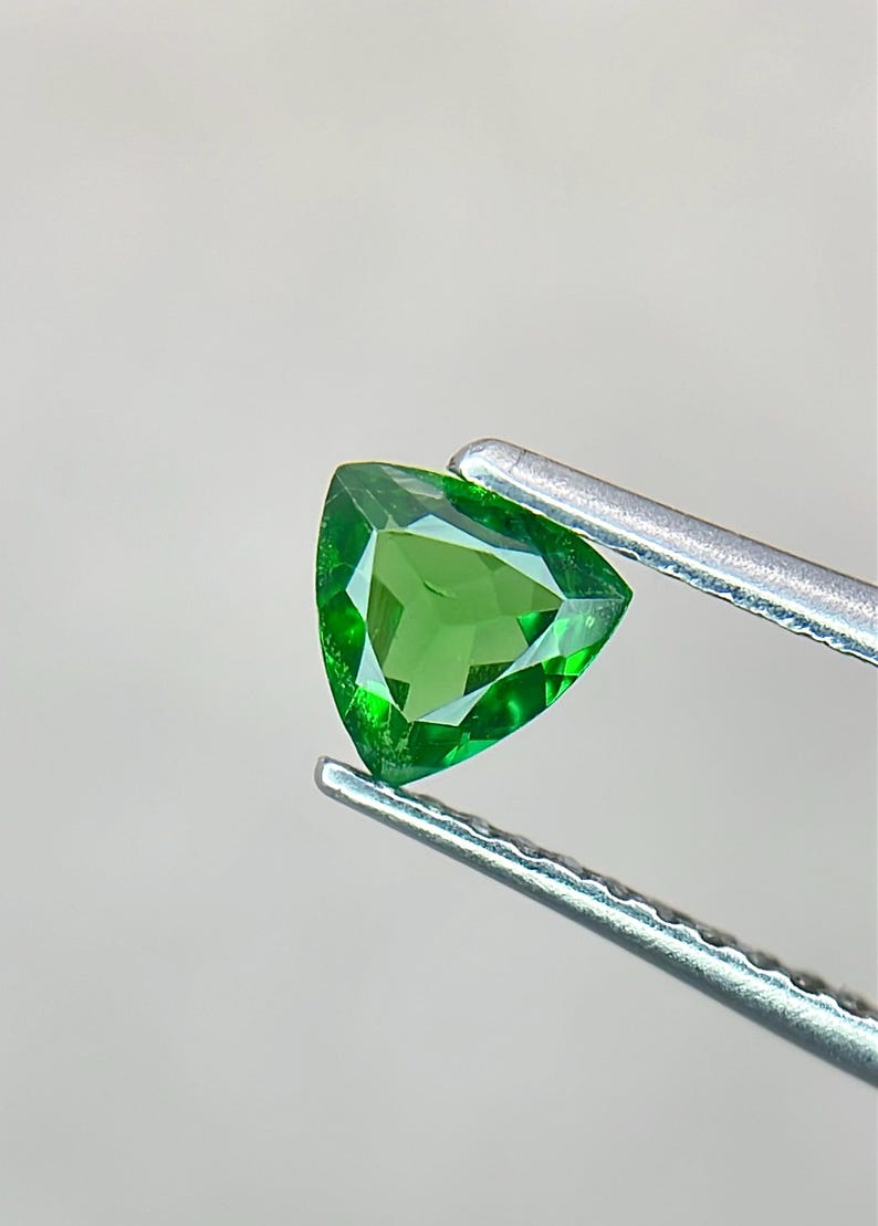 Rare Natural Neon Green Tsavorite Garnet 5mm Trillion Cut Faceted Loose ...
