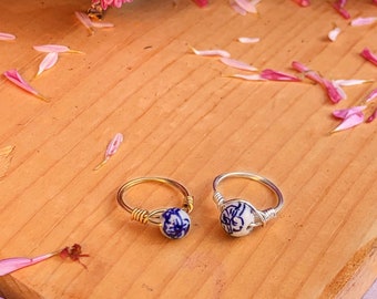 Vintage Blue Flower Bead Ring - Recycelter Vintage Schmuck - Draht Wickelring